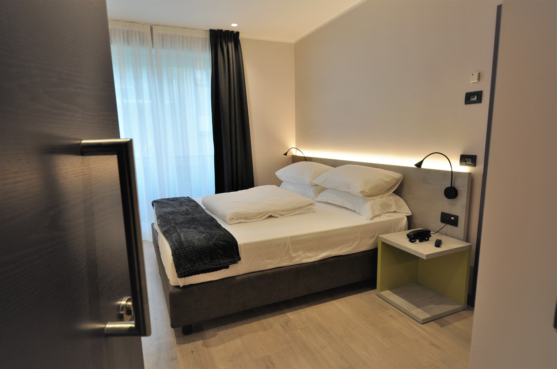 Riva del Garda Hotel Garda Life - Bedroom Easy Life