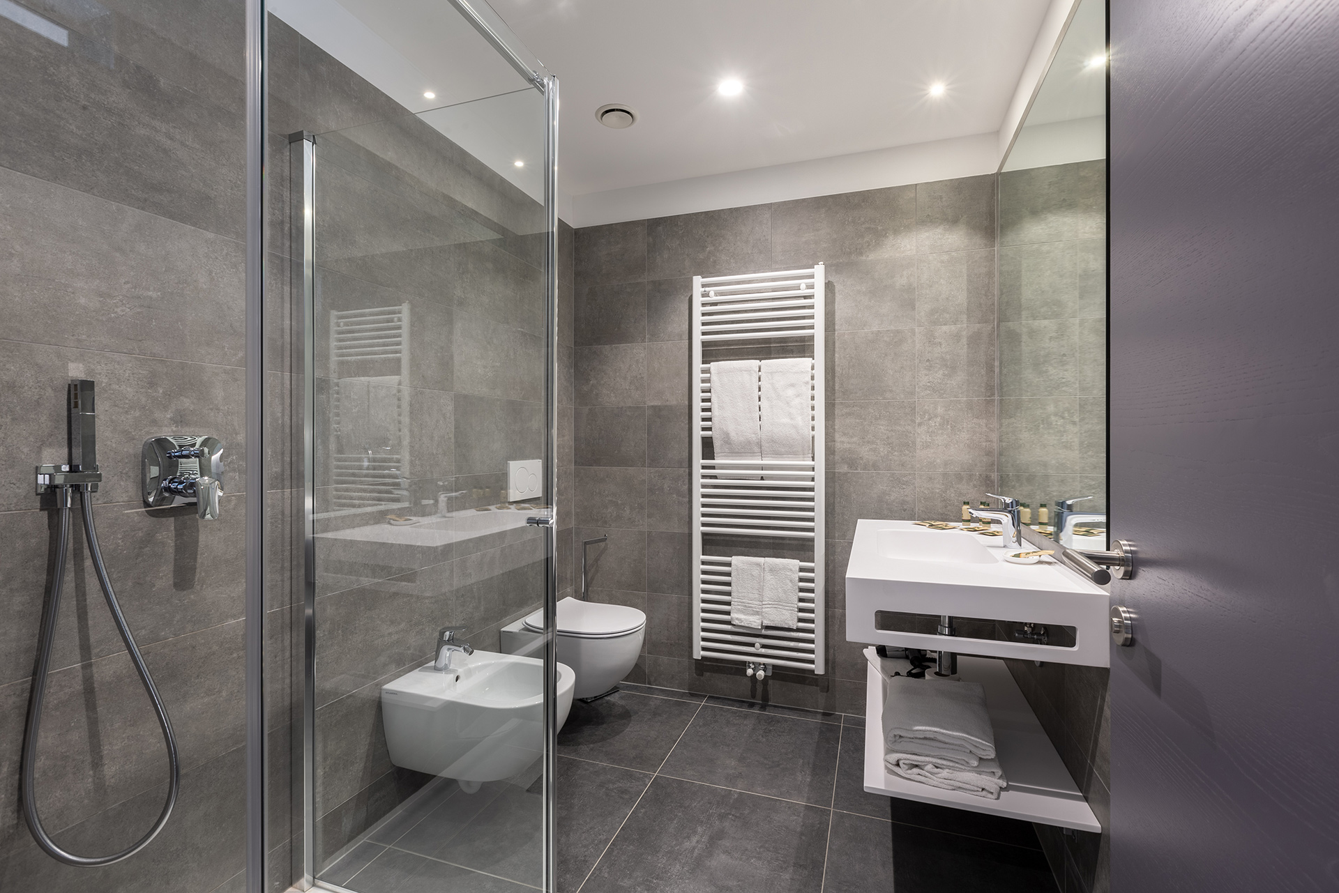 Riva del Garda Hotel Garda Life - Bathroom Full of Life