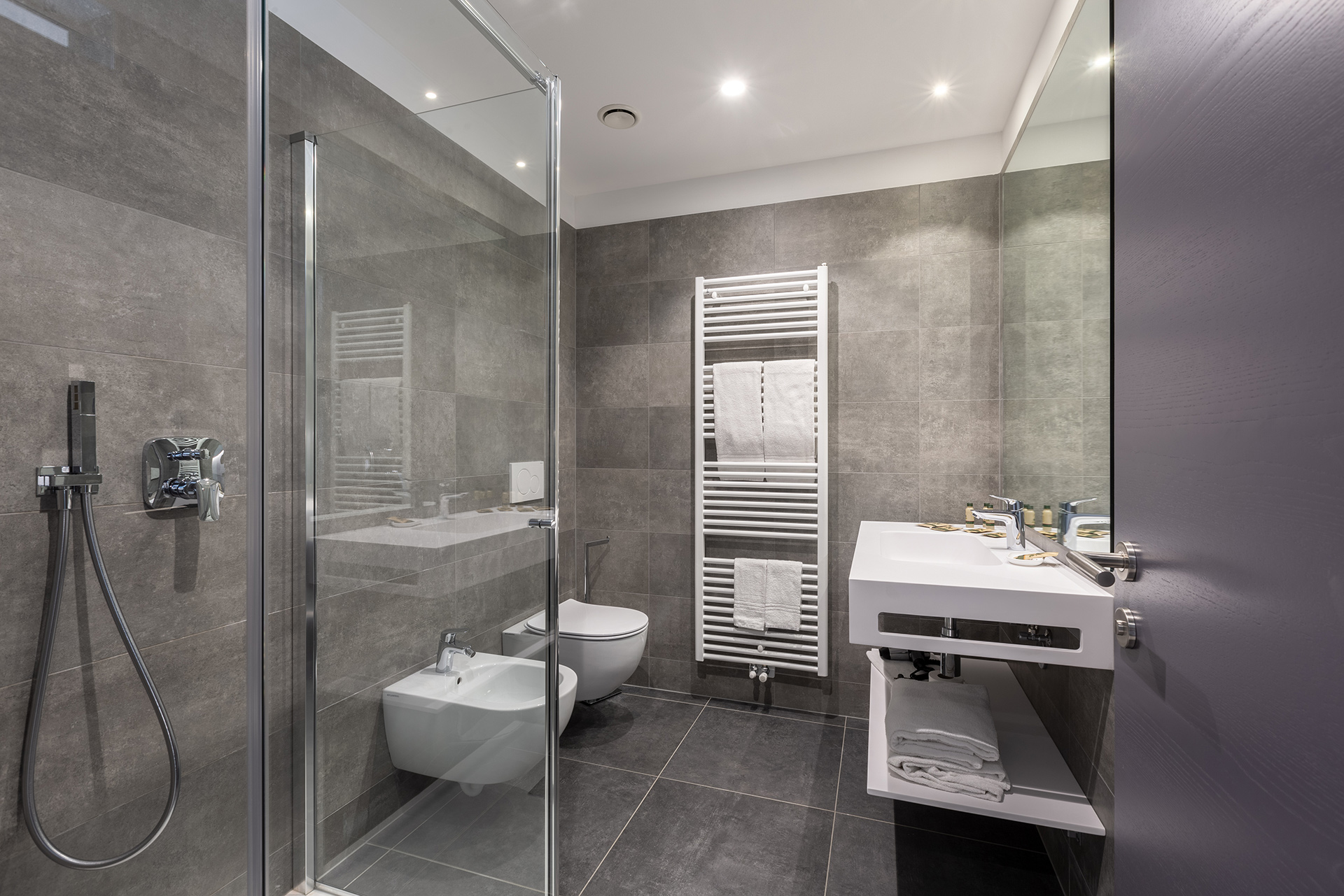 Hotel Garda Life in Riva del Garda   - Bagno Full of Life